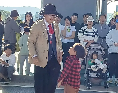 엉클키드 활동사진